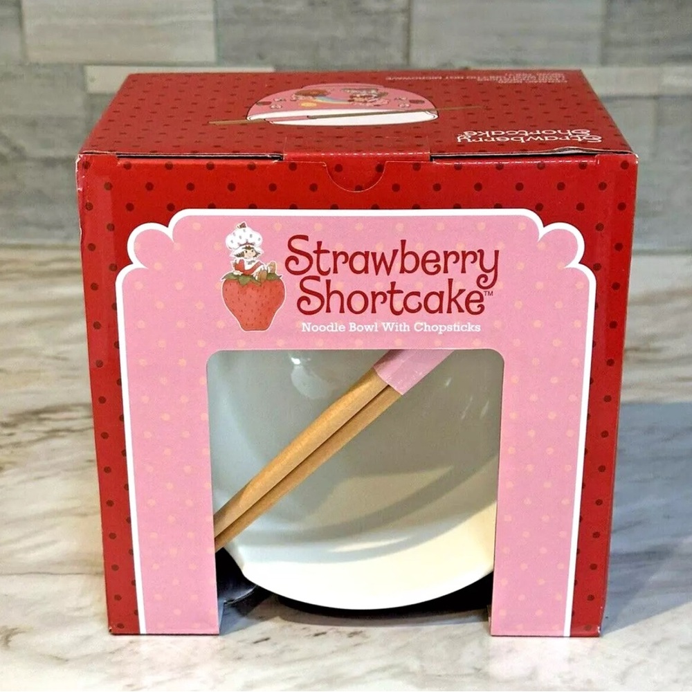 MAD Engine Strawberry Shortcake Pink Noodle Bowl with Chopsticks Hand Wash Only - Picture 6 of 7